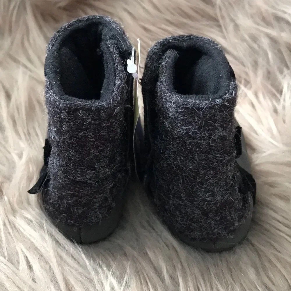 Cherokee baby booties shoes 0-3 mos black